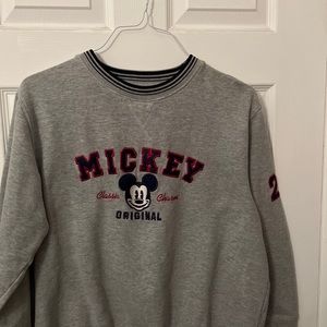 Vintage Mickey Mouse pullover sweater